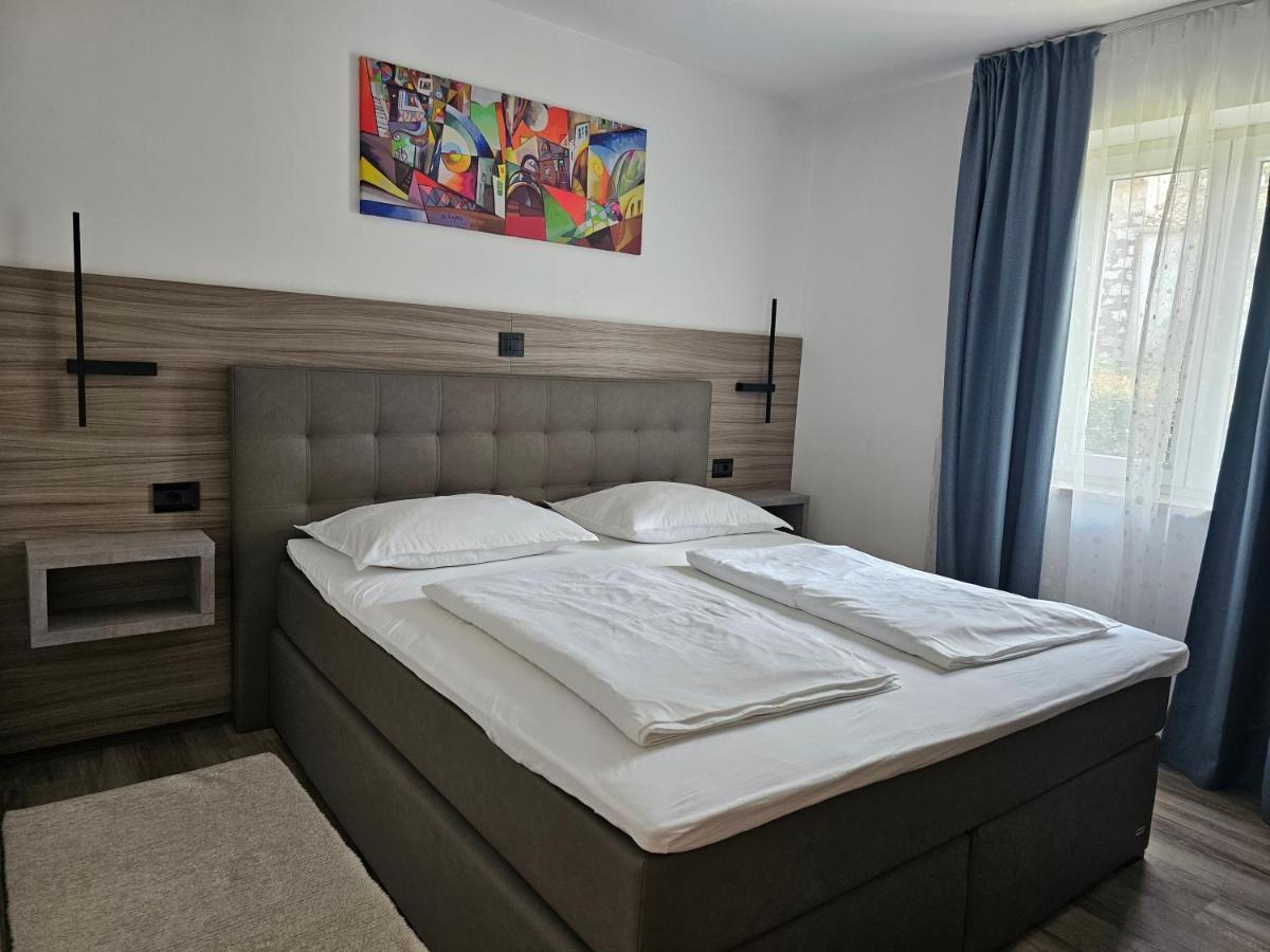 Premium Apartments Tade Funtana Exterior photo