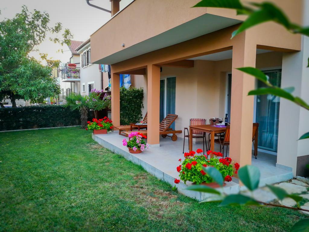 Premium Apartments Tade Funtana Exterior photo